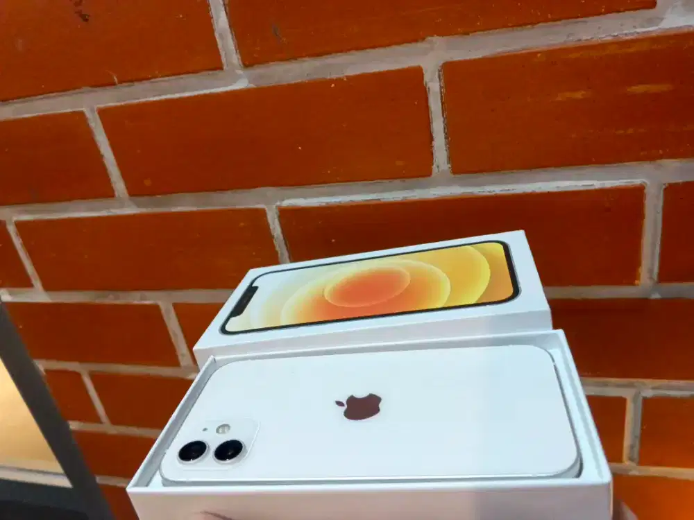 iphone 12 128gb putih lengkp baru