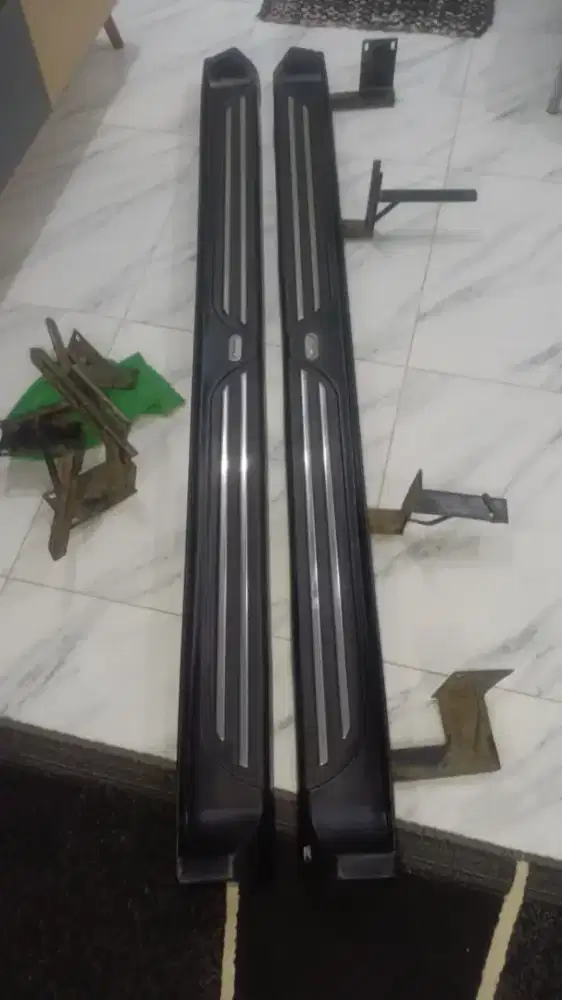 FOOT STEP ABS Mobil Rush dan Terios