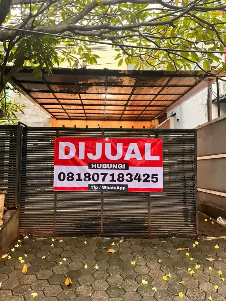 Rumah asri di tengah kota