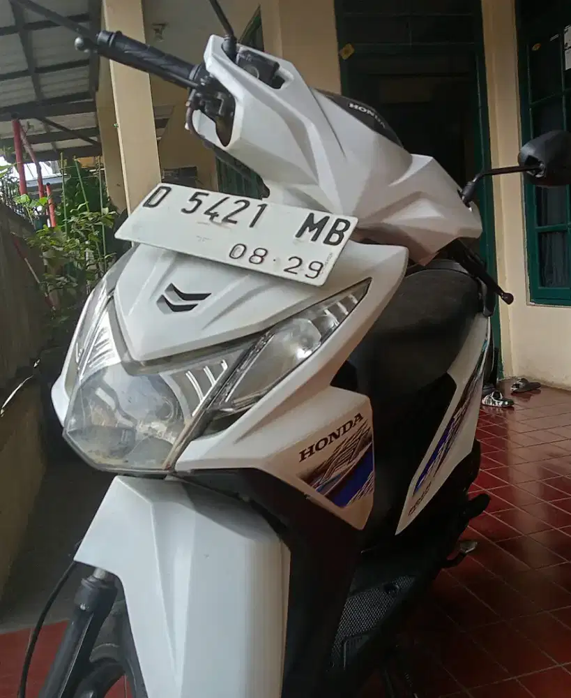 Honda Beat Fi 2014 Putih Ori mulus siap pakai