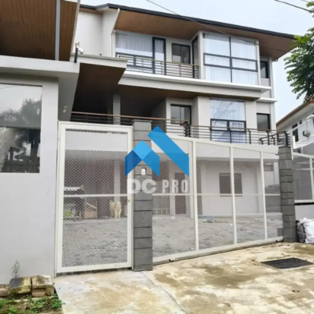 Dijual Murah, Rumah luas kondisi baru dekat UPI Setiabudi