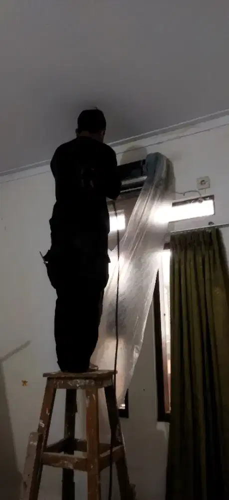 Jasa servis AC, eEektronik Renovasi Bangunan, Instalasi listrikainnya.