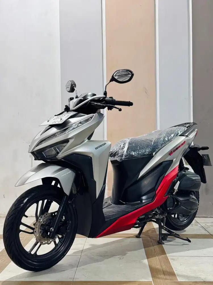 VARIO 150 LED EXCLUSIVE KEYLESS AD