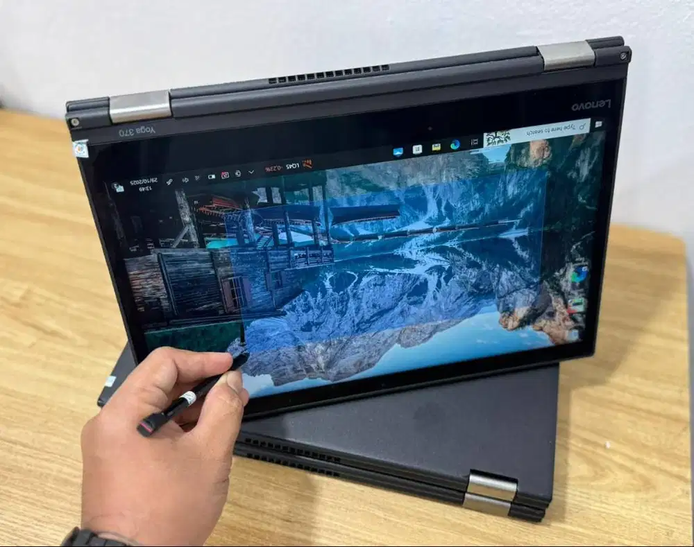 Laptop 2in1 Lenovo Yoga X370 Core i5 g7 16/256GB mulus sekolah kuliah