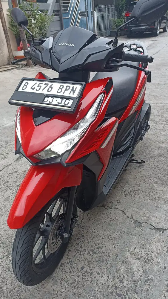Honda Vario 125 LED CBS ISS tahun 2018.