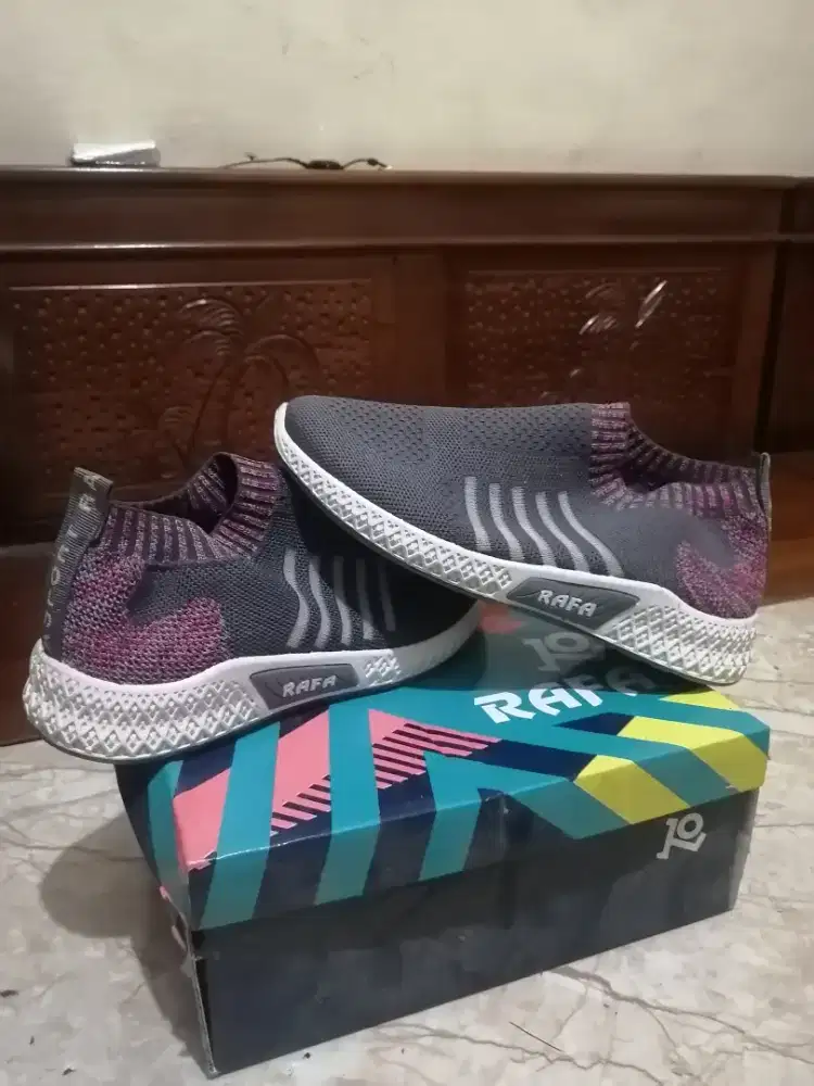 Sepatu wanita rafa