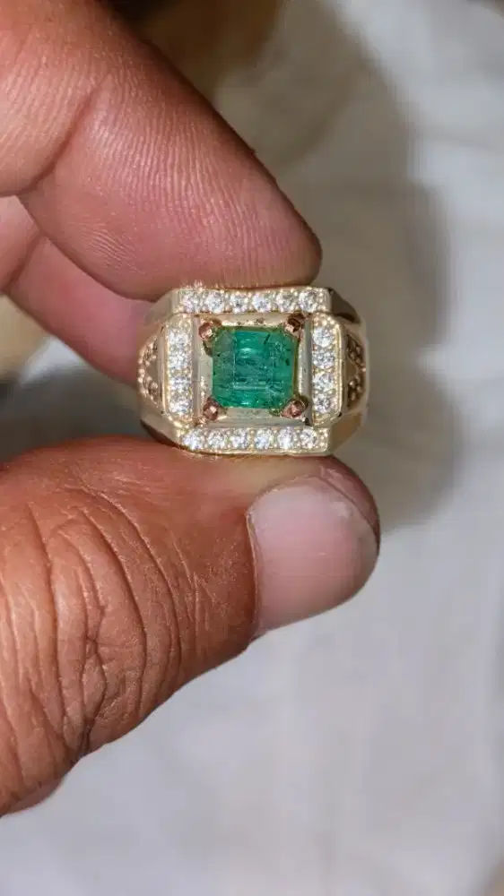 Zamrud emerald beryl hijau cakep