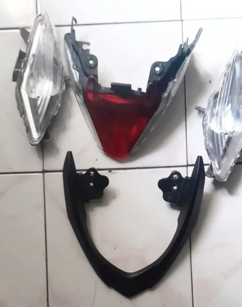 Behel, Lampu Sen Depan dan belakang Honda BeAT 2024 (Sepaket)