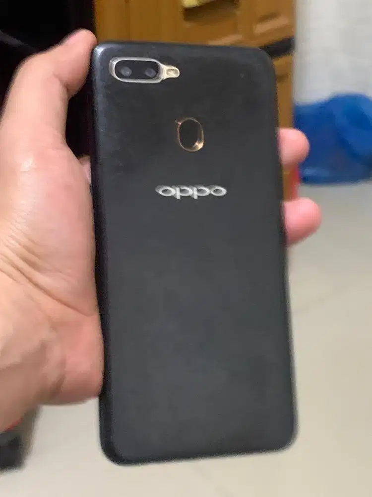 Jual hp masih bagus 350 aja jual cpt pingin buat ongkos tolong bantuin