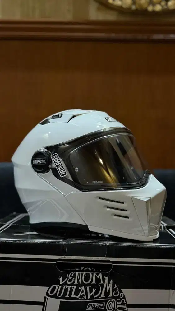 Helm Simpson Darksome Modular Putih