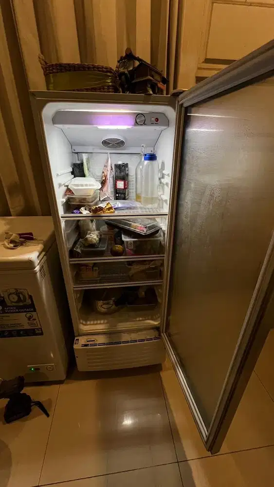 Showcase sharp sch 210p