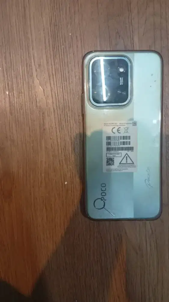 Di jual HP poco c85 kondisi masih bagus,box dan charger tersedia