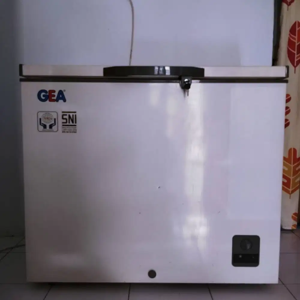 CHEST FREEZER GEA AB-226-R (220 LITER)