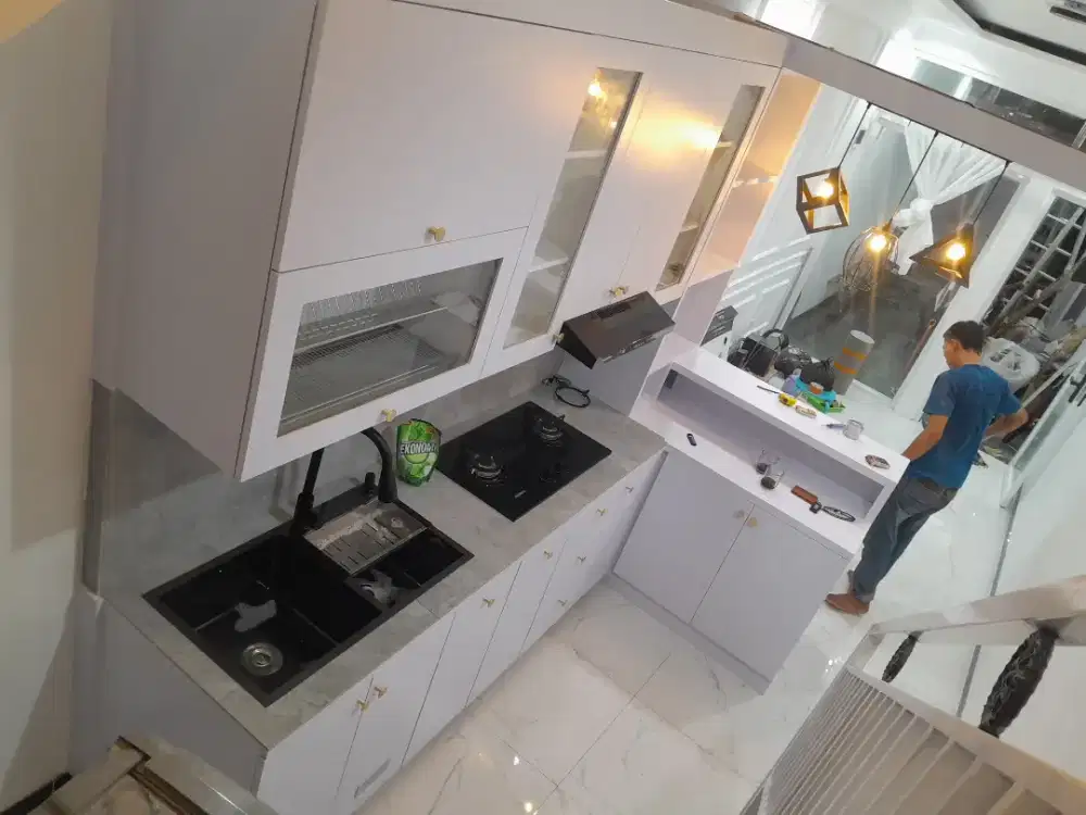 Kitchen set custom interior design