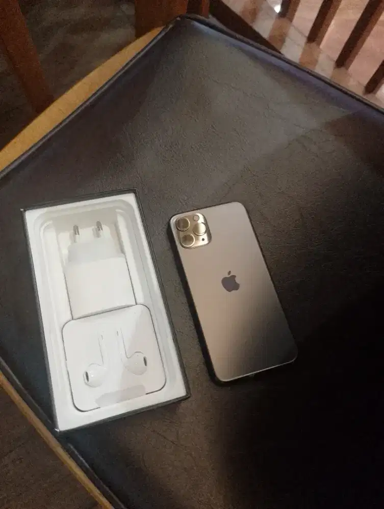 Iphone 11 pro max 256gb woe baru