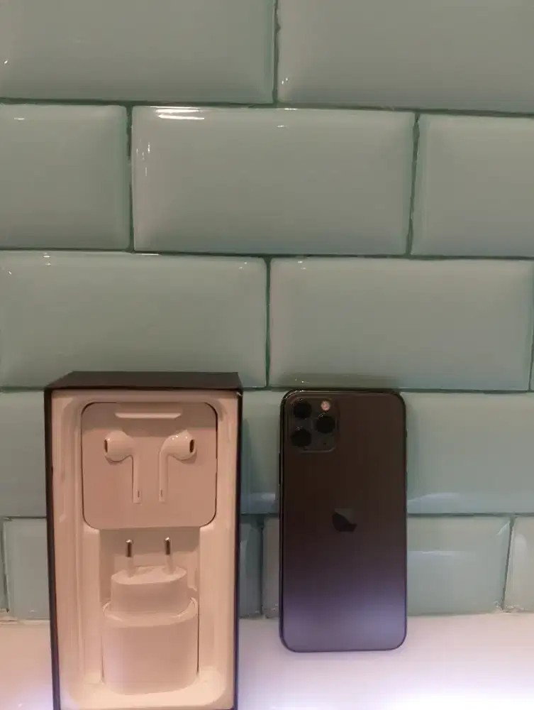 Iphone 11 pro max 256gb pastinya baru