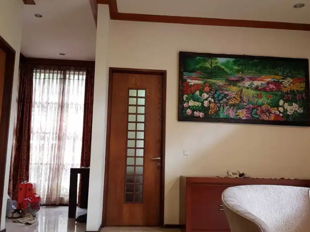 DIJUAL RUMAH KOMPLEK PALACIO