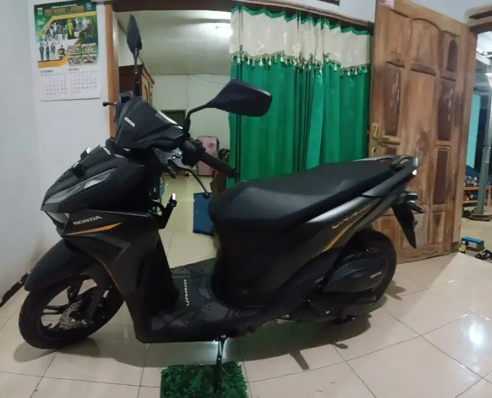 DiJual Vario cbs iss 125 th 2023