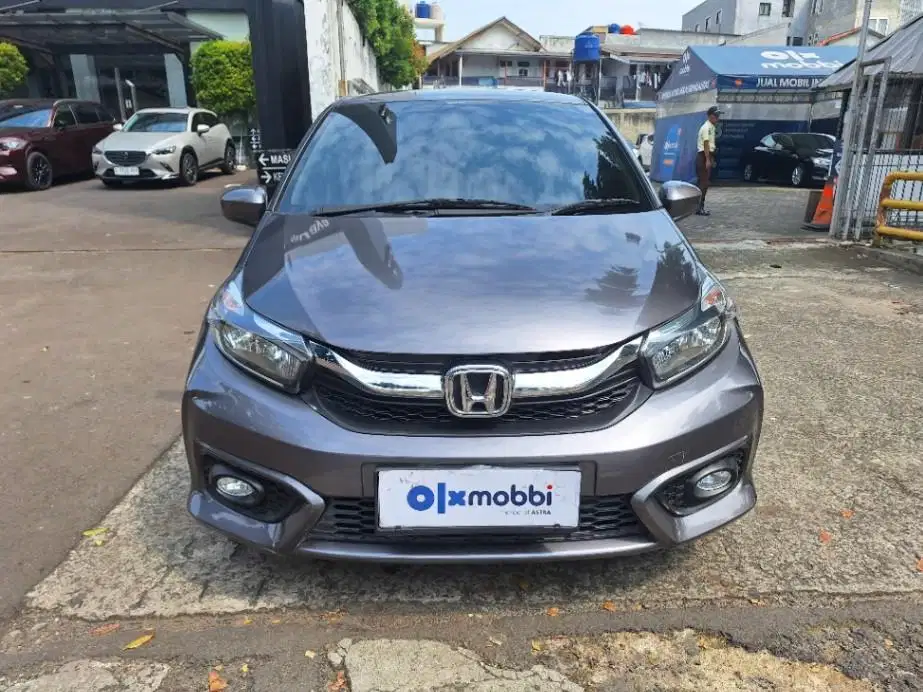 DP MURAH Honda Brio Satya 1.2 E Bensin-AT 2019 Abu-Abu CBYVB