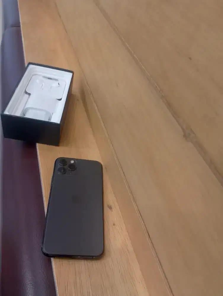 Iphone 11 pro max 256gb masuk baru