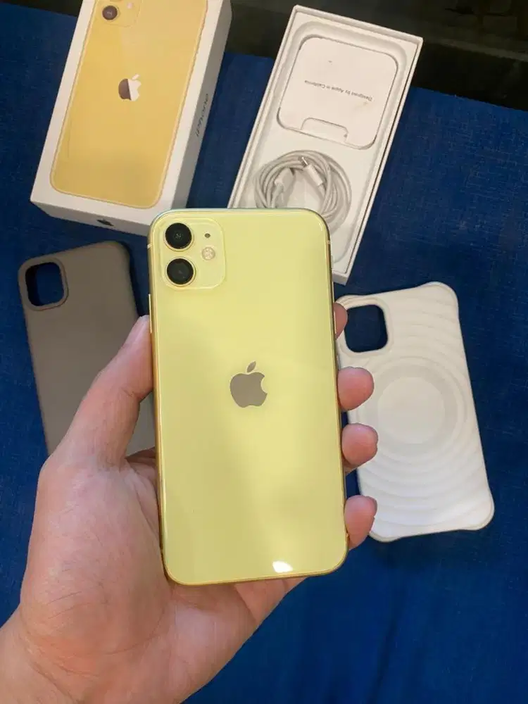 Dijual cepat iPhone 11 128gb sinyal all operator pemakaian pribadi