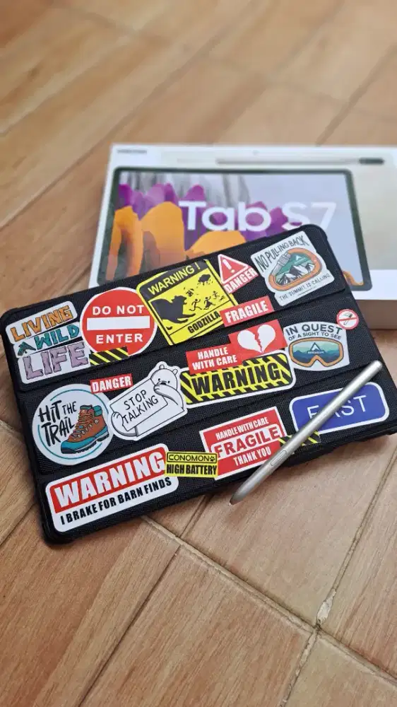 Samsung Tab S7 like new bonus case original spigen