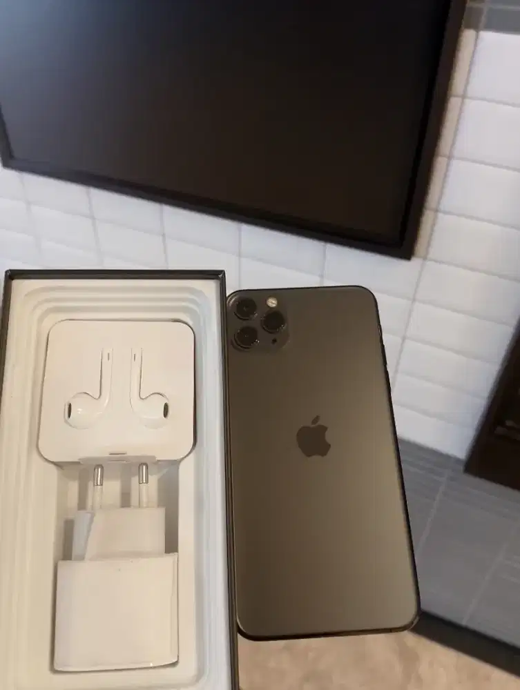 Iphone 11 pro max 256gb sesuatu baru LTE