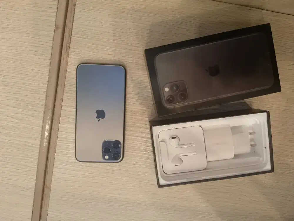 Iphone 11 pro max 256gb yes terbaruu LTE