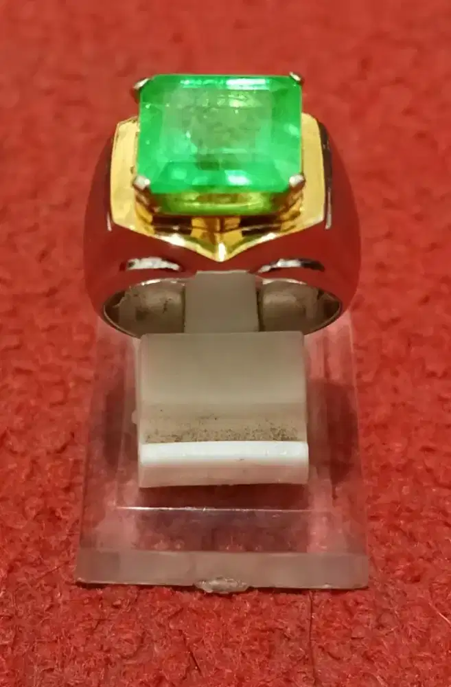 Cincin Perak Zamrud Chatam