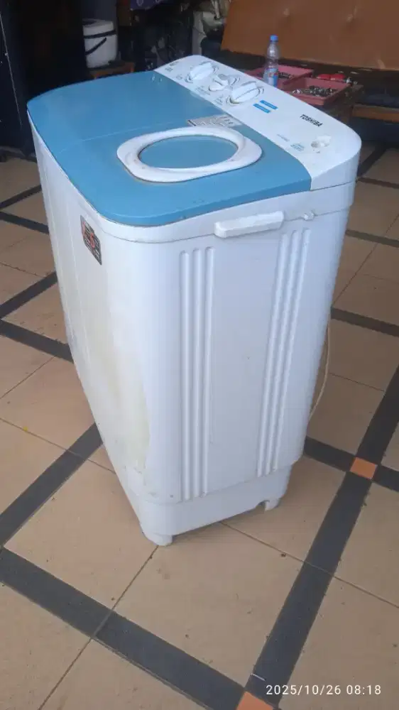 DIJUAL mesin cuci 2 tabung merk toshiba