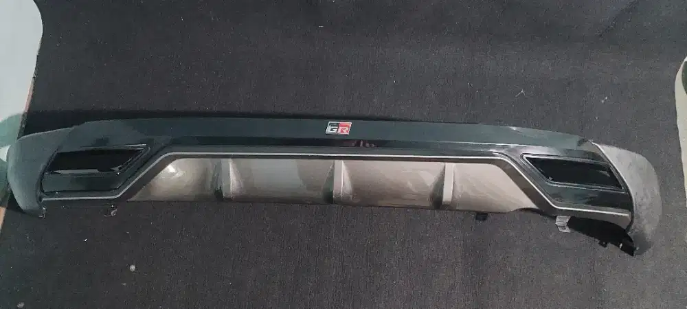 Bodykit belakang YARIS CROSS GR 2023 ORI