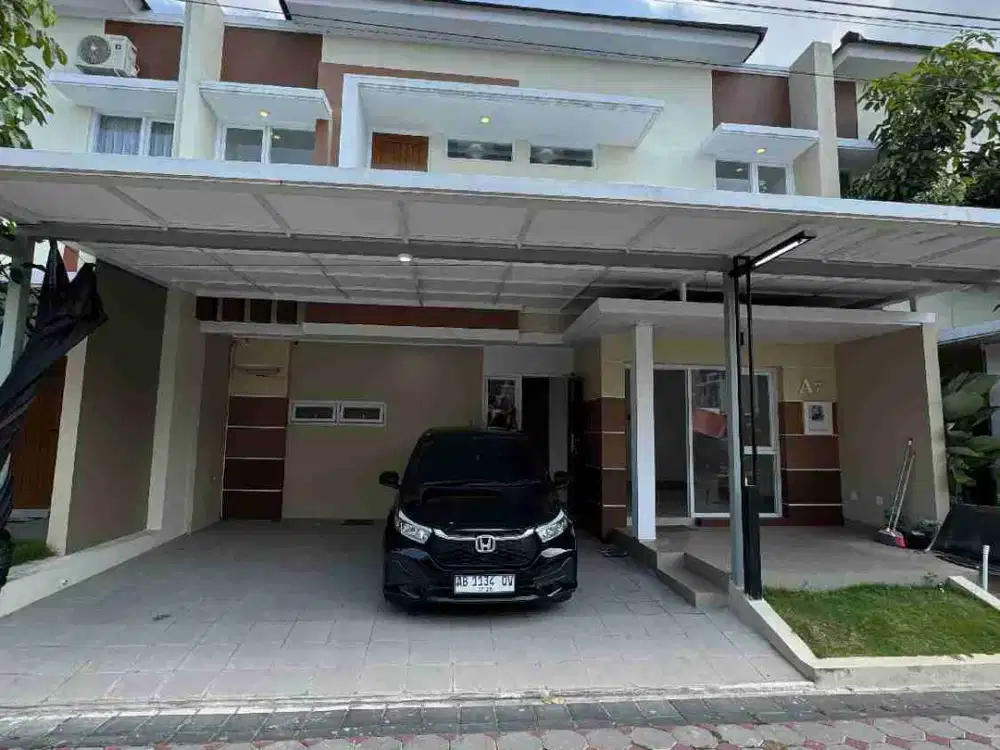 Rumah Mewah 2 Lantai Di Perumahan Nogotirto