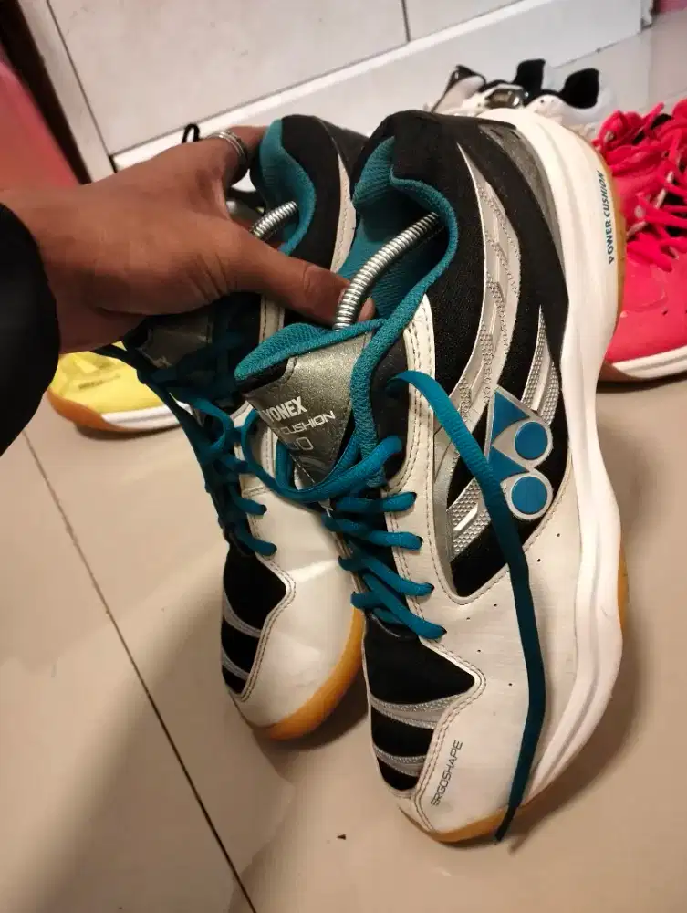 Sepatu badminton bulutangkis yonex