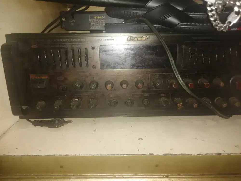 Ampli dan speaker merk targa dan JBL dan tv merk LG