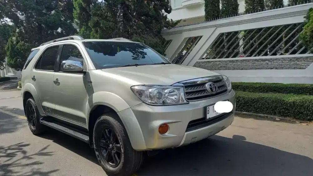 Toyota Fortuner Diesel A/T 2010