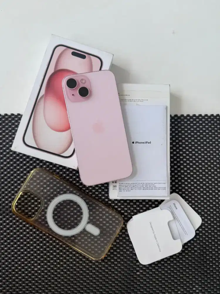 Iphone 15 128gb Pink IBOX GARANSI FEBRUARI 2026 Mulus Normal Malang