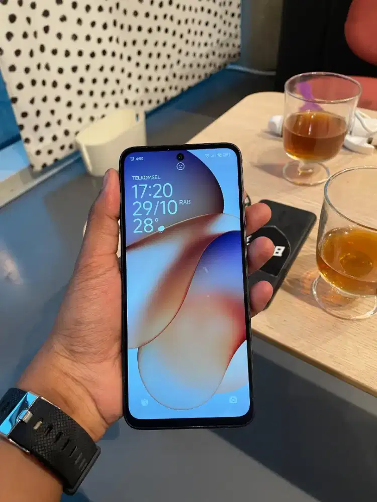 Xiaomi Redmi 13 8+8/256 GB Hitam Mulus