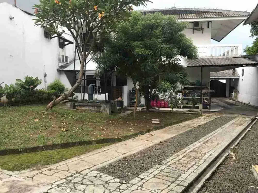 Dijual rumah hitung tanah 2085 m strategis  pinggir  jl raya jatibening dkt LRT dan akses tol jatibening