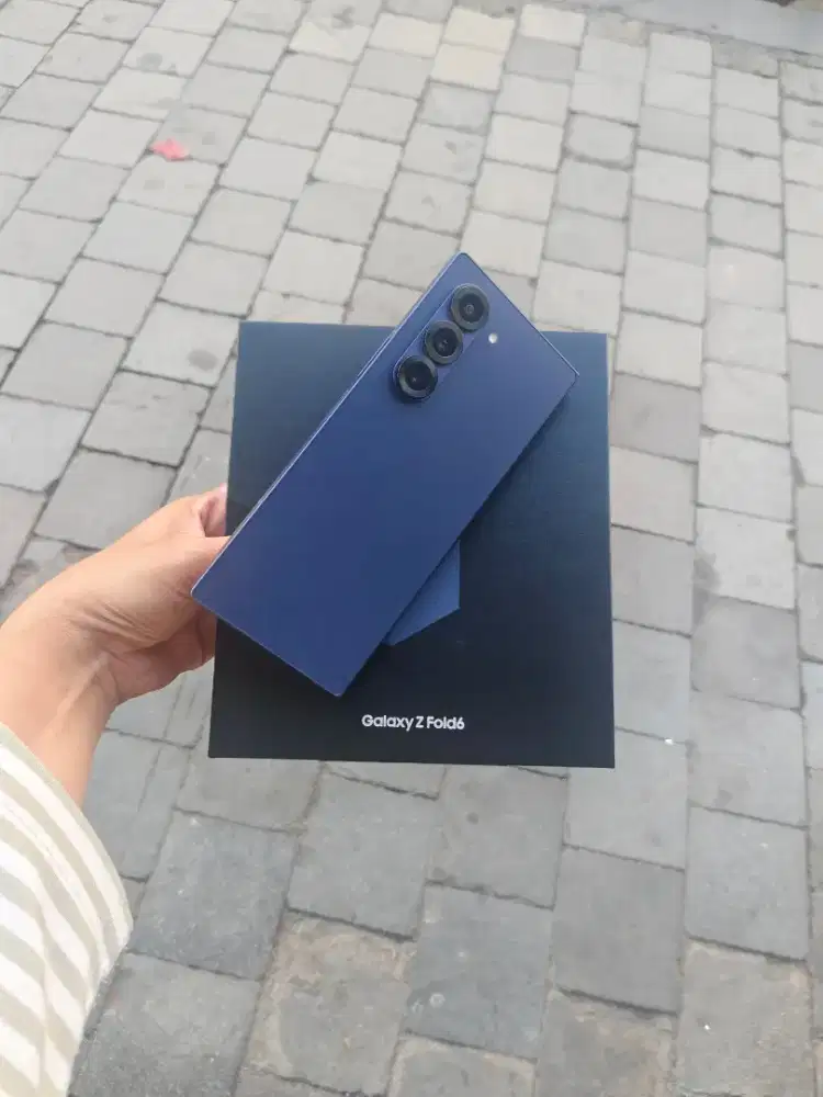 Seken like samsung z fold 6 12/512 garansi resmi sein