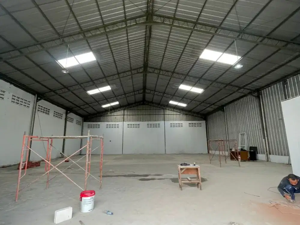 Disewakan Gudang di Cipondoh Luas 800m2
