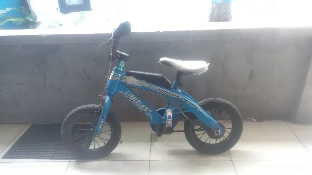 sepeda bmx anak limitless uk 12