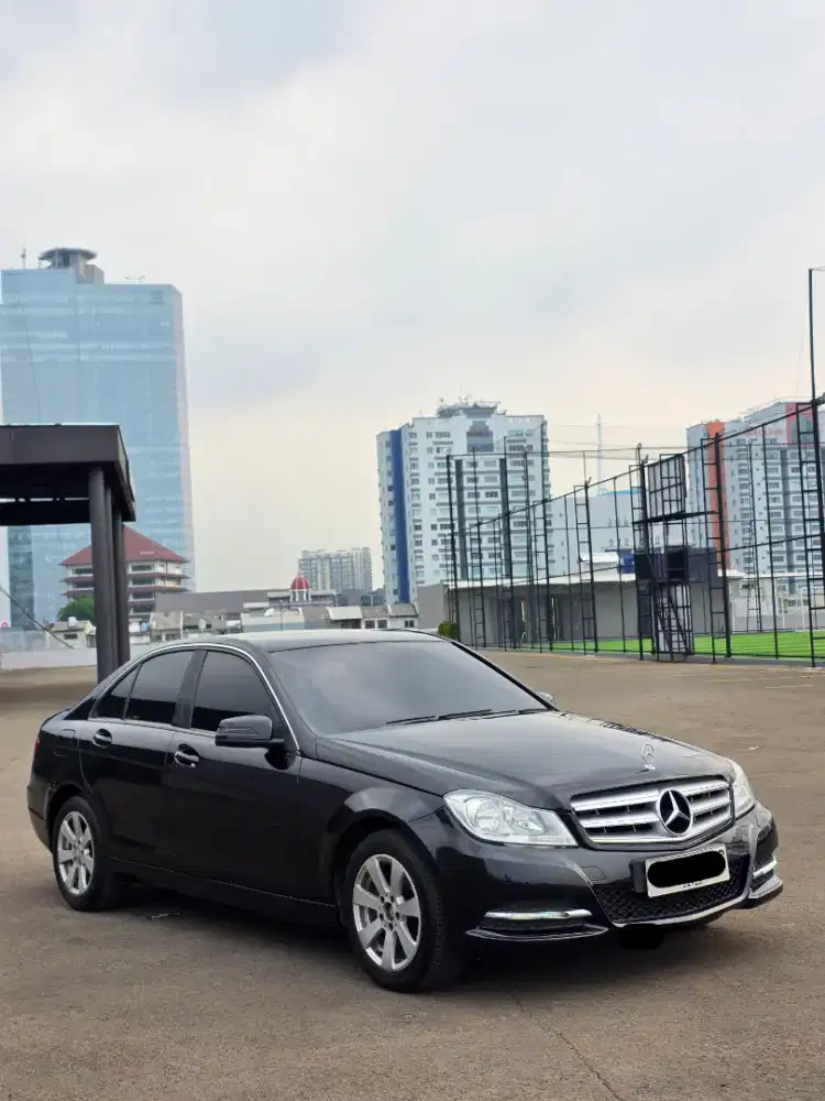 Mercedes Benz C200 2013 CGI Facelift / W204 / Mint Condition