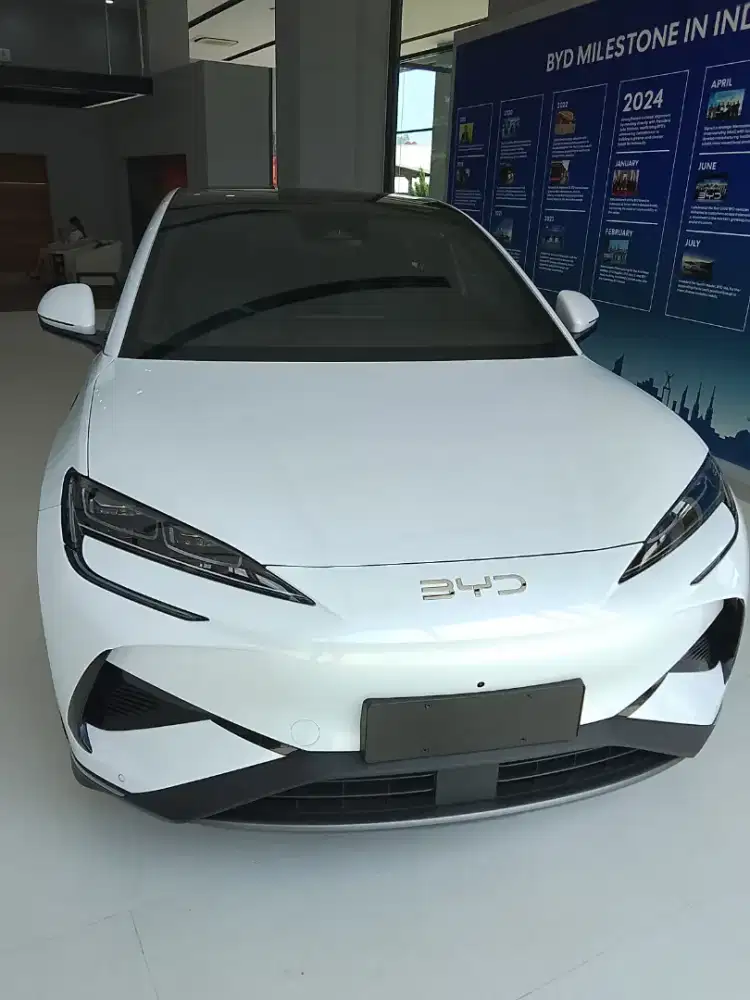 SEALION 7 cosmos white