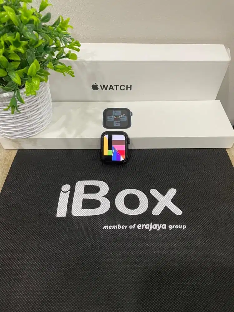 IWatch SE 2 40mm iBox Midnight lengkap Fullset Ori BH 83%