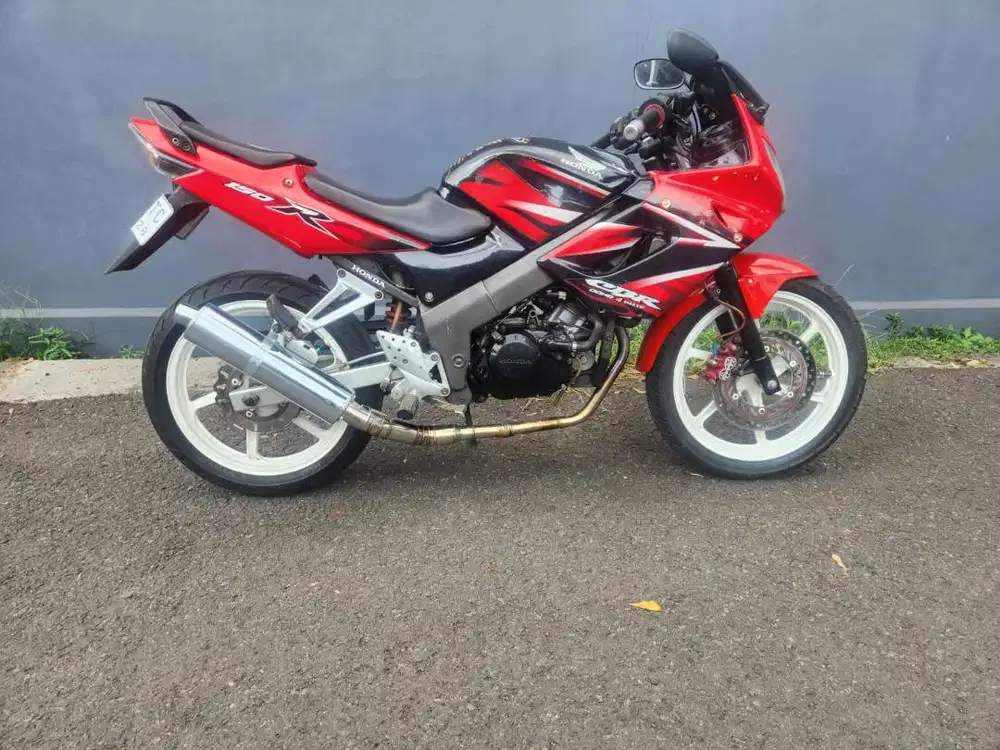 DIJUAL MOTOR CBR 150 Cbu Thailand 2006