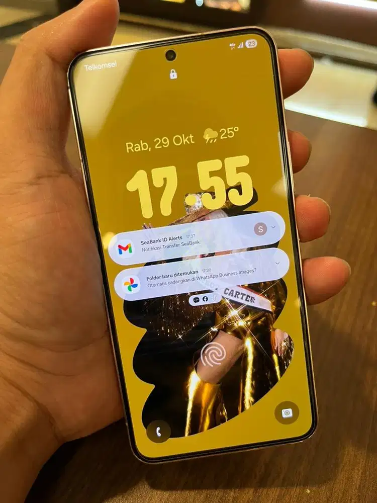 Samsung S22 8/256 like new unit only