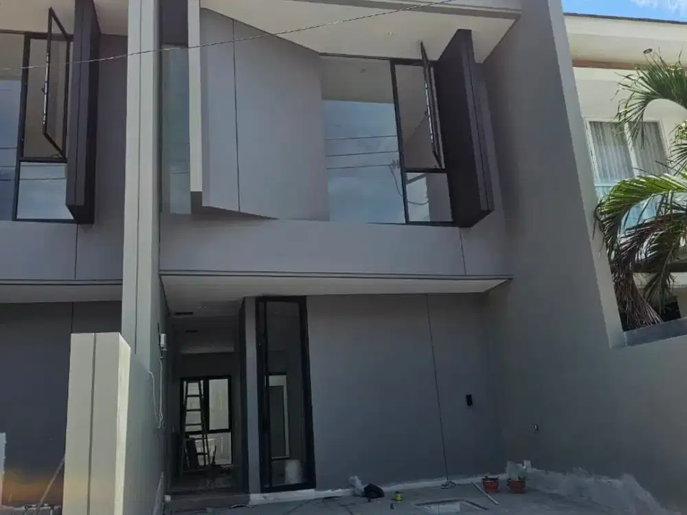 Rumah Baru Gress Modern Minimalis di Rungkut Mapan Tengah