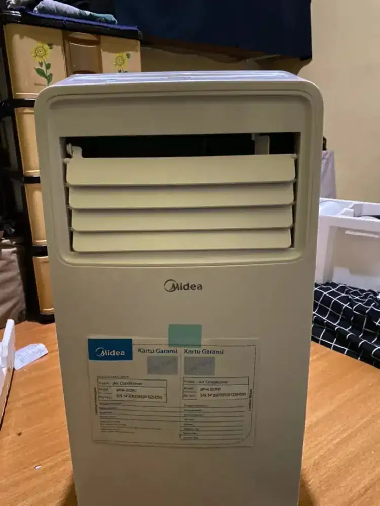 AC portabel ½pk merk midea