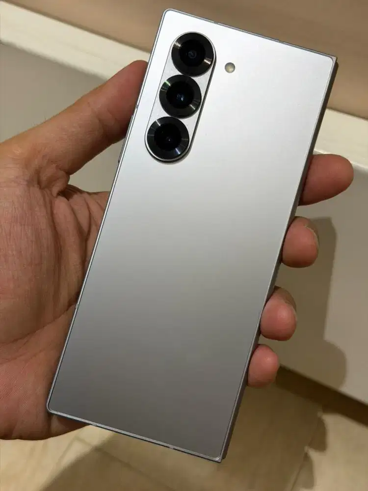 SAMSUNG FOLD 6 12/1TB SEIN SILVER SHADOW