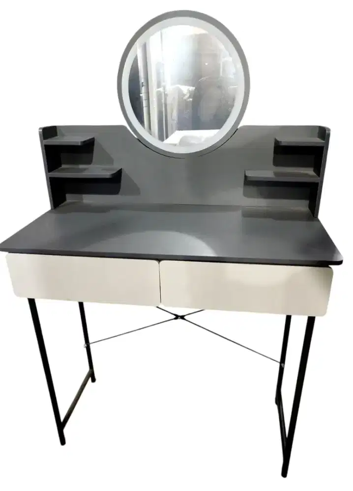 Meja rias dengan lampu LED minimalis dan aesthetic